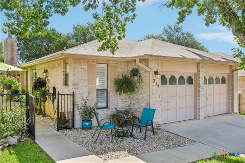 Photo of 1217 Bluff Creek Circle, New Braunfels, TX 78130 (MLS # 624421)