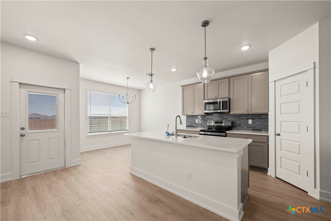1301 Peppermint Road