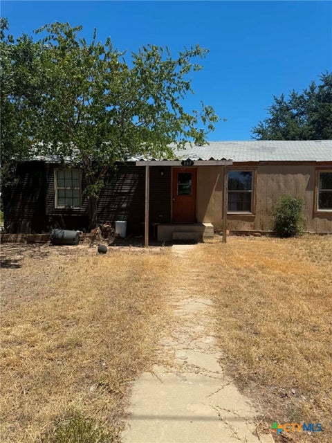 Photo of 207 N Broad Street, Lampasas, TX 76550 (MLS # 623756)