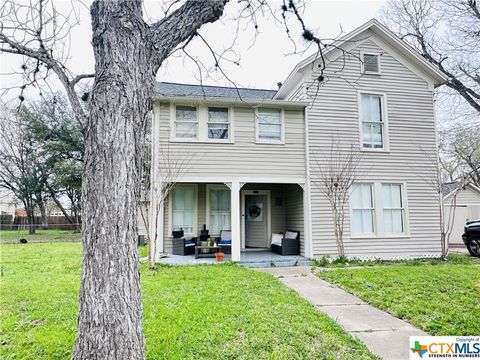 A home in Hallettsville