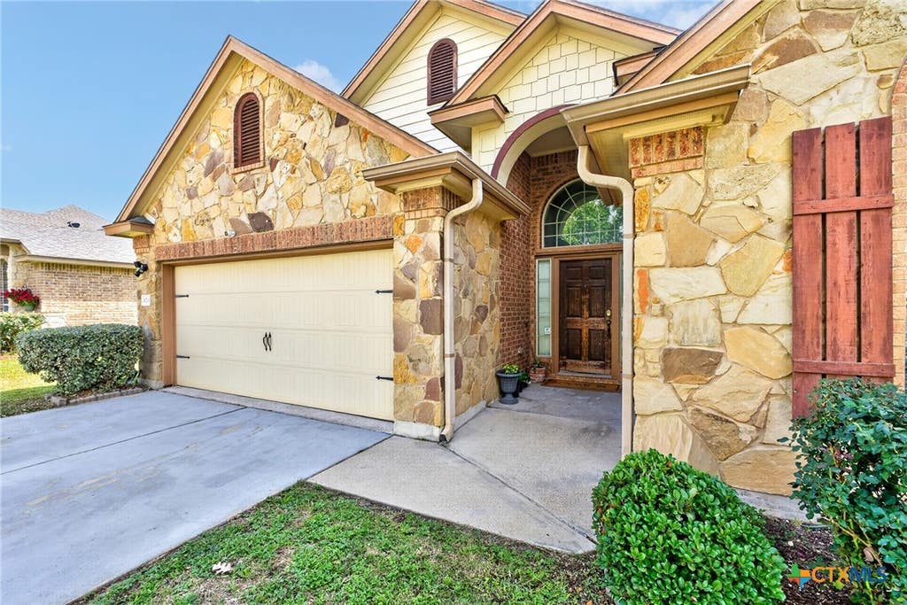 Photo of 6700 Golden Oak Lane, Killeen, TX 76542 (MLS # 616409)