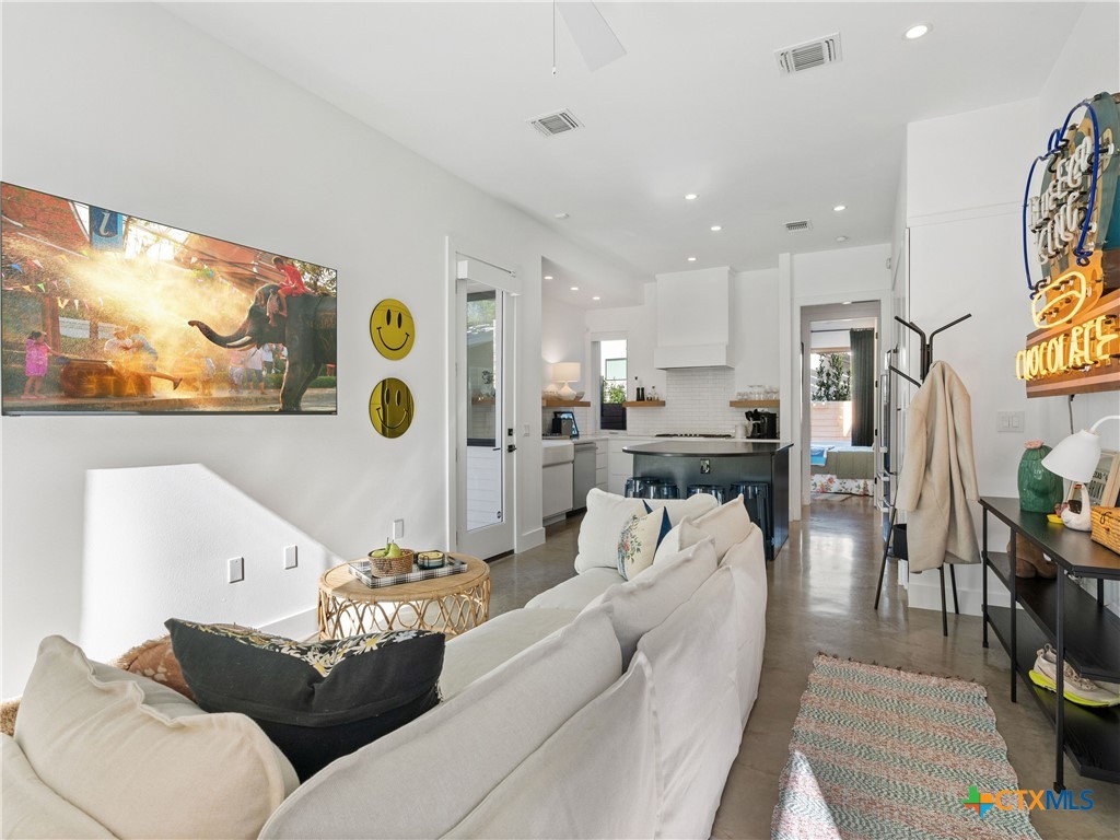 512 Sacramento Drive A