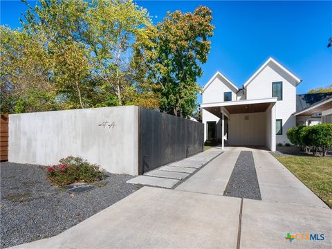 512 Sacramento Drive A Austin TX 78704