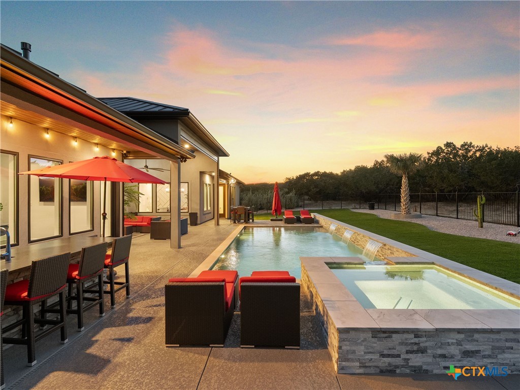 1709 Paradise Parkway