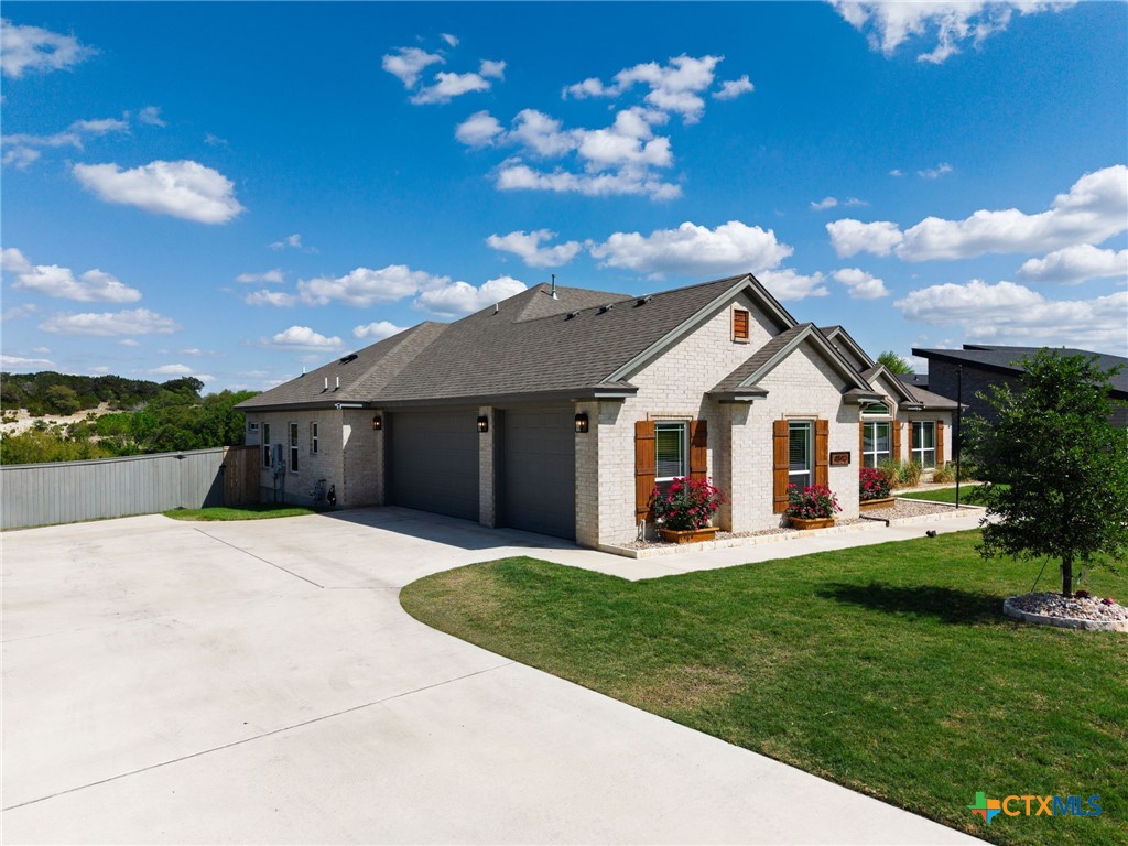 4043 TURNING LEAF Drive