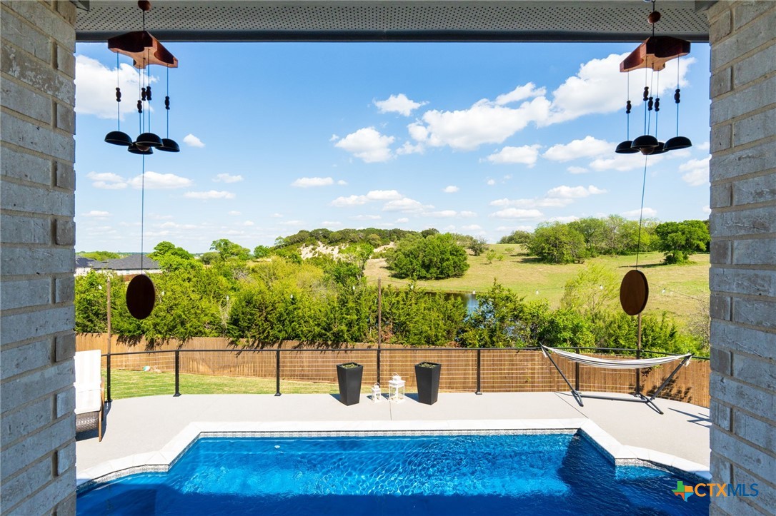 4043 TURNING LEAF Drive