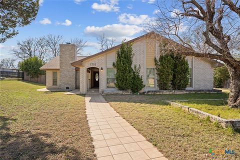 1702 Possum Trail Harker Heights TX 76548