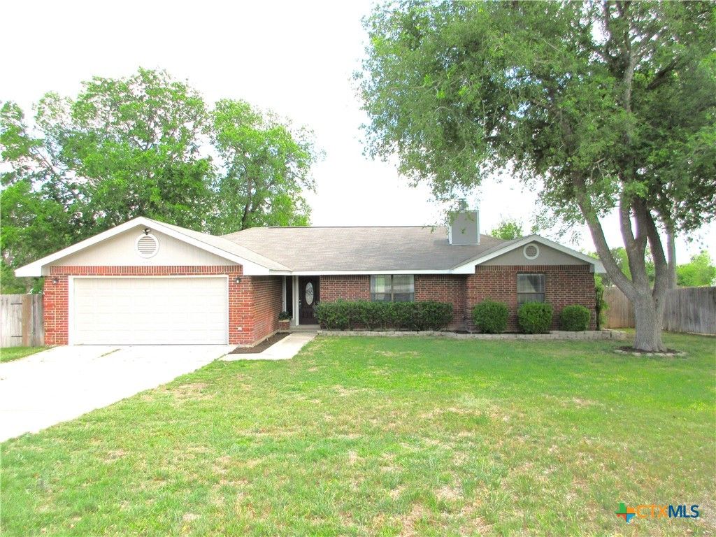 Photo of 665 Center Street, New Braunfels, TX 78130 (MLS # 610754)