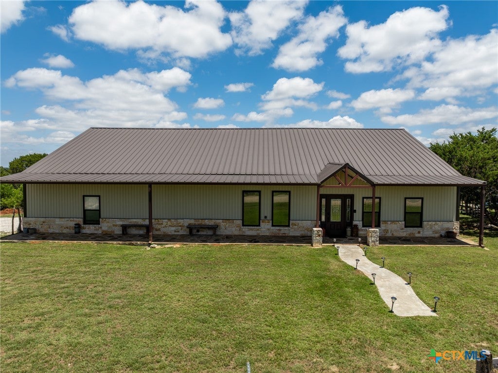 Photo of 372 County Road 2547, Meridian, TX 76665 (MLS # 617355)