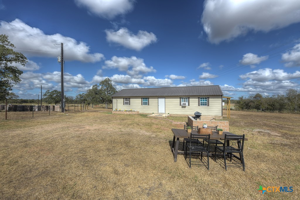 Stockdale, Texas 78160, United States, 11 Bedrooms Bedrooms, ,2 BathroomsBathrooms,Residential,Pending,34899