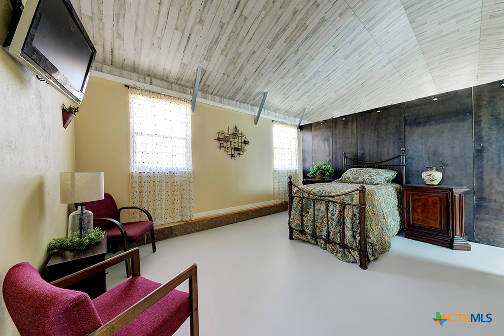 Stockdale, Texas 78160, United States, 11 Bedrooms Bedrooms, ,2 BathroomsBathrooms,Residential,Pending,34899