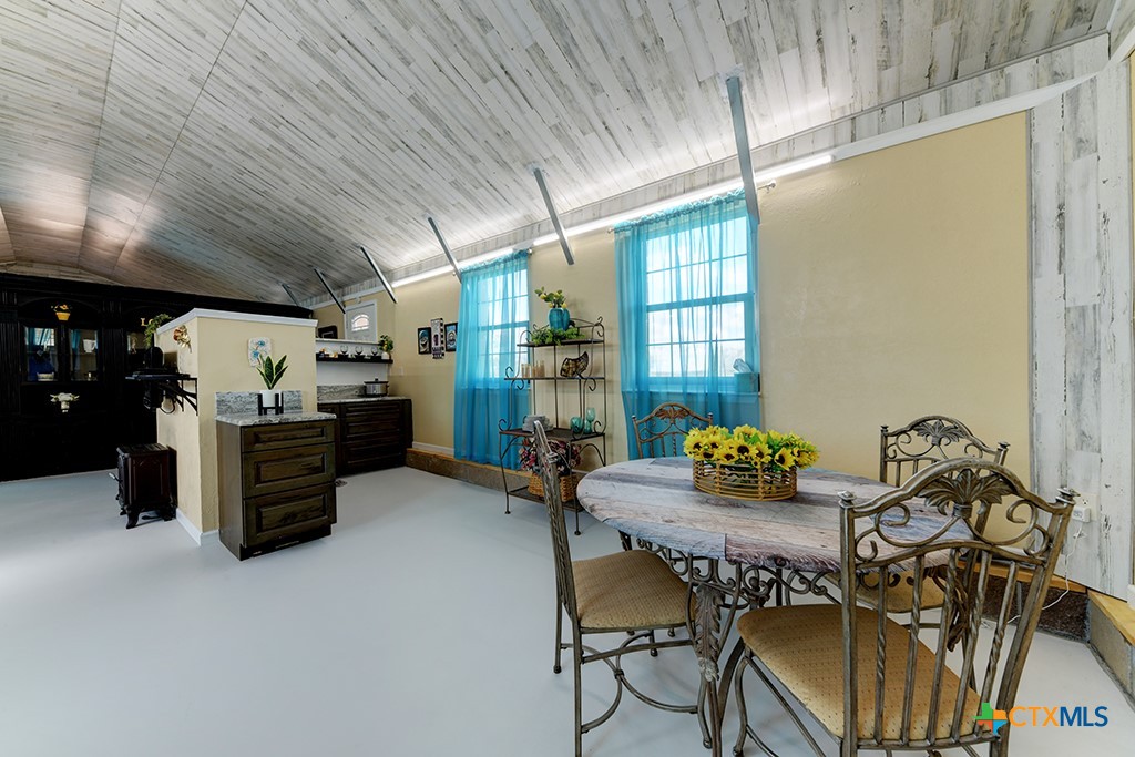 Stockdale, Texas 78160, United States, 11 Bedrooms Bedrooms, ,2 BathroomsBathrooms,Residential,Pending,34899