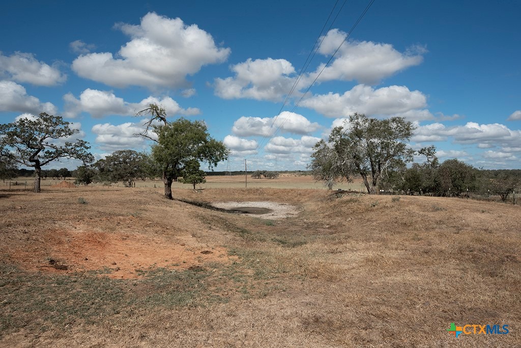 Stockdale, Texas 78160, United States, 11 Bedrooms Bedrooms, ,2 BathroomsBathrooms,Residential,Pending,34899