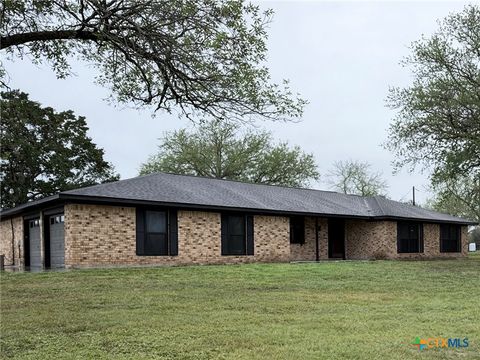 Photo of 2243 Old Goliad Road, Victoria, TX 77905 (MLS # 610472)