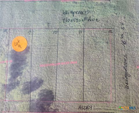 1607 W HOUSTON Avenue Seadrift TX 77983