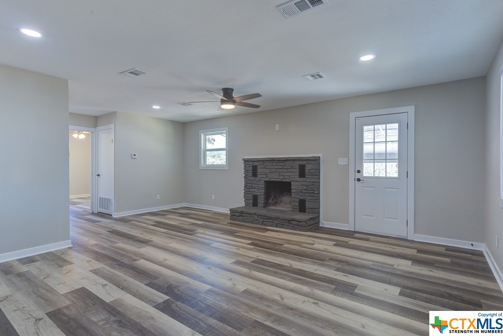 Spring Branch, Texas 78070, United States, 2 Bedrooms Bedrooms, ,1 BathroomBathrooms,Residential,Active,71321