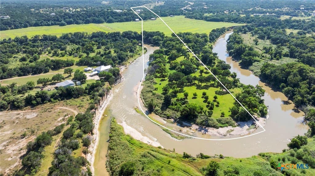 Photo of 1427 River Ridge Ranch Road, Killeen, TX 76549 (MLS # 617216)