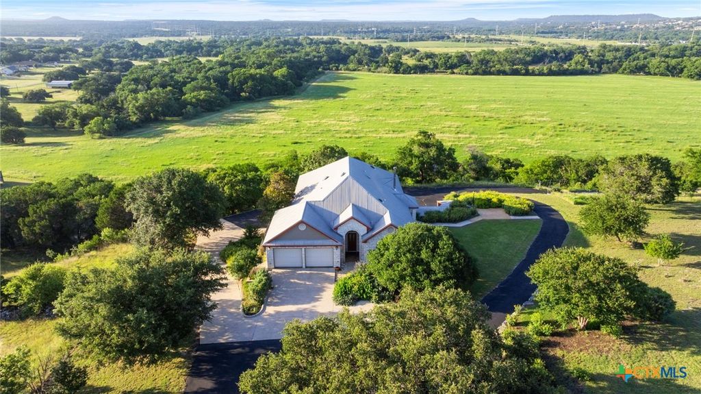 Photo of 1427 River Ridge Ranch Road, Killeen, TX 76549 (MLS # 617216)