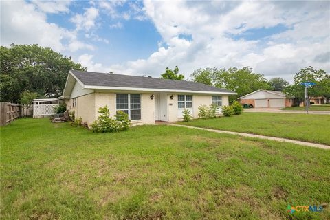 Photo of 2512 E Airline Road, Victoria, TX 77901 (MLS # 608196)