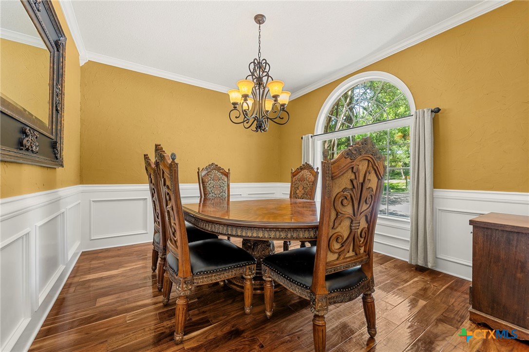 2815 Chisholm Trail