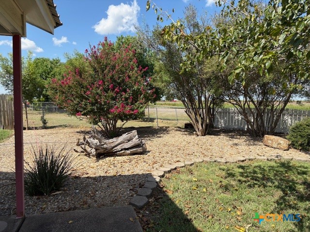 8592 S Lone Star Parkway