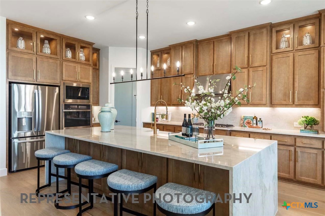 3711 Bentwood Elm