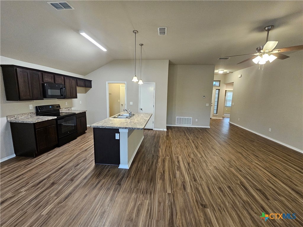 2308 Petersburg Lane