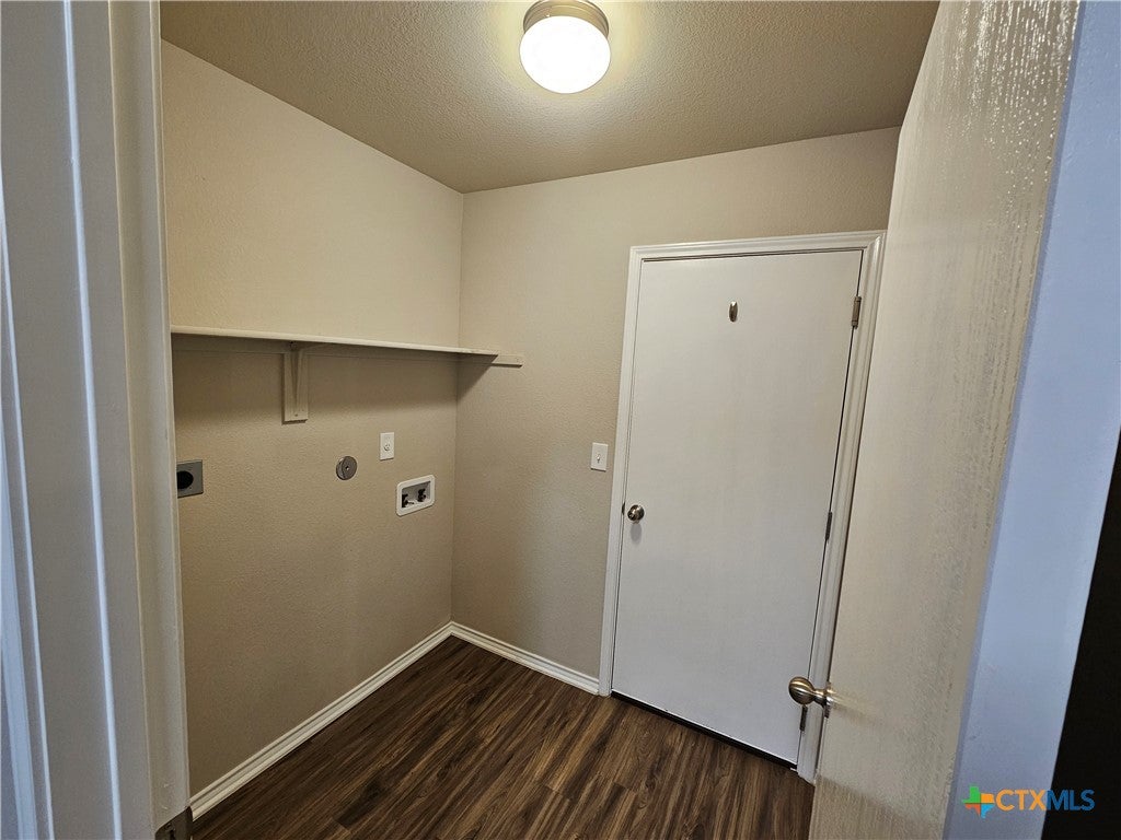 2308 Petersburg Lane