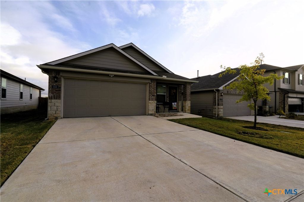 Photo of 233 Calgary Lane, San Marcos, TX 78666 (MLS # 594556)