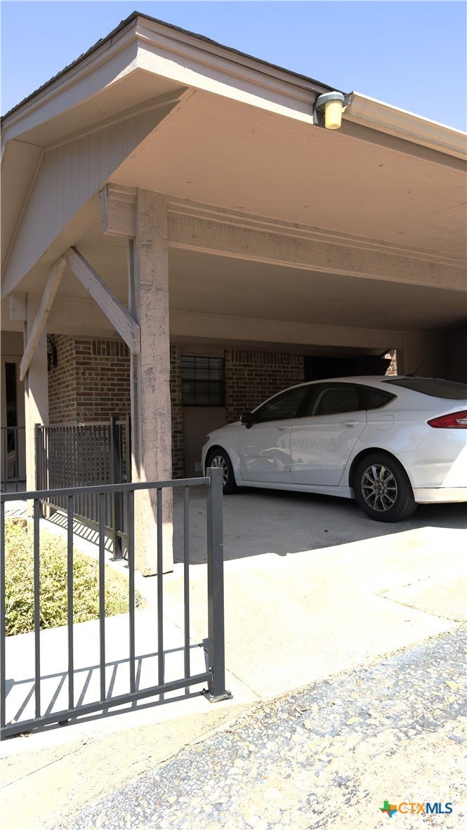 4000 Hickory Road 6,9,10