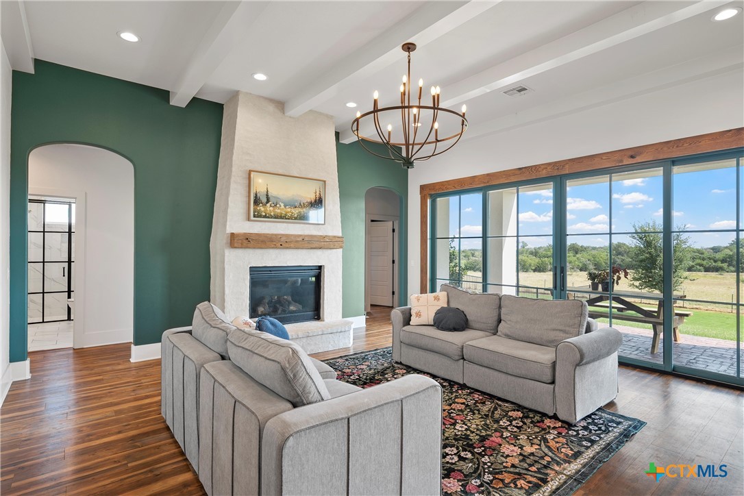 2176 N Speegleville Road