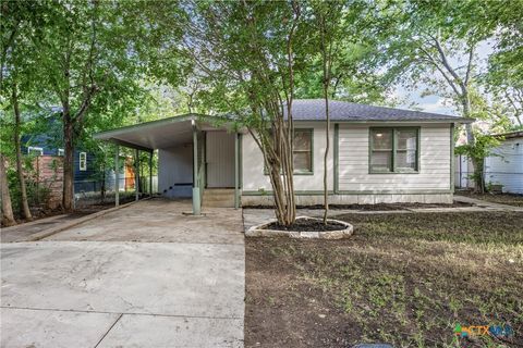Photo of 933 Haynes Street, San Marcos, TX 78666 (MLS # 614211)