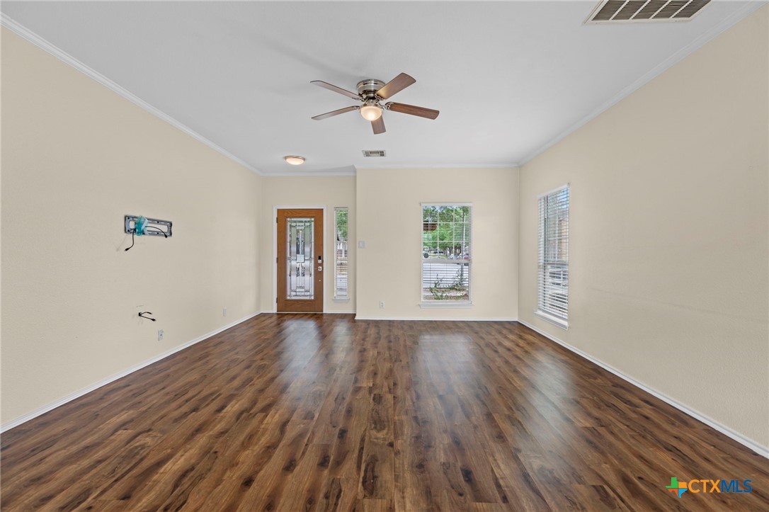 300 Rustic Trail