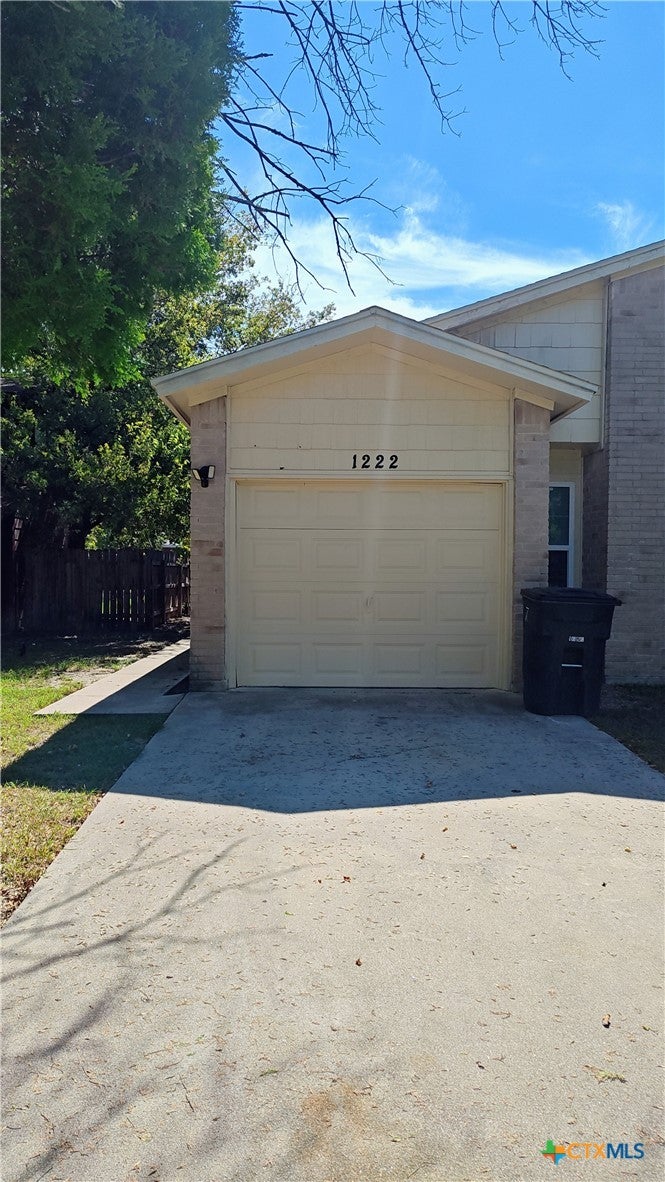 Photo of 1222 Royal Crest Drive, Killeen, TX 76549 (MLS # 627509)