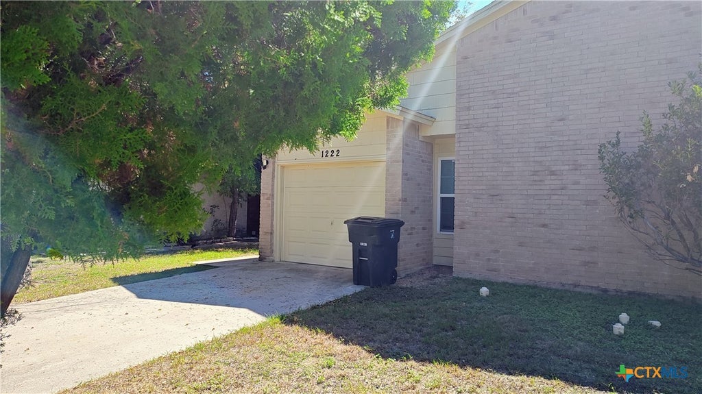 Photo of 1222 Royal Crest Drive, Killeen, TX 76549 (MLS # 627509)