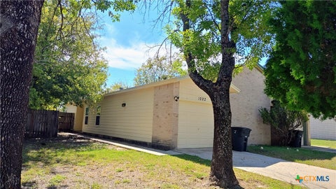 Photo of 1222 Royal Crest Drive, Killeen, TX 76549 (MLS # 627509)