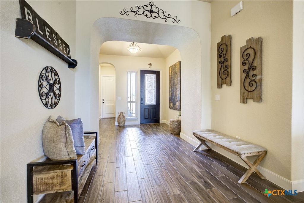 Photo of 1180 Nutmeg Trail, New Braunfels, TX 78132 (MLS # 611214)
