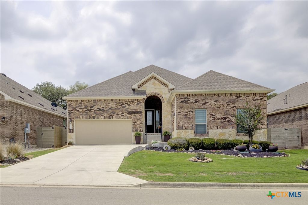 Photo of 1180 Nutmeg Trail, New Braunfels, TX 78132 (MLS # 611214)