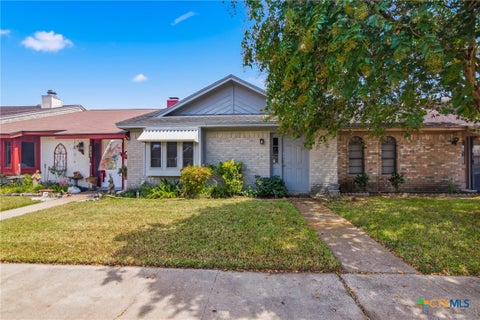 Photo of 208 Versailles Street, Victoria, TX 77904 (MLS # 625262)