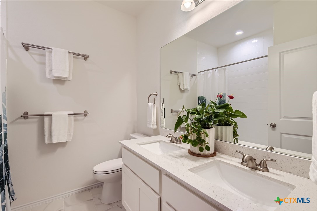 San Marcos, Texas 78666, United States, 3 Bedrooms Bedrooms, ,2 BathroomsBathrooms,Residential,Pending,57413