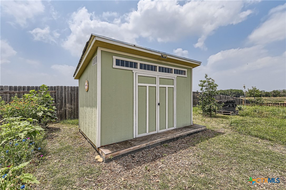 San Marcos, Texas 78666, United States, 3 Bedrooms Bedrooms, ,2 BathroomsBathrooms,Residential,Pending,57413