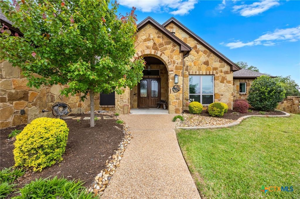 Photo of 3070 Pecan Meadow Drive, Belton, TX 76513 (MLS # 611383)