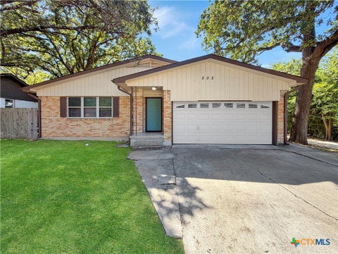 Photo of 502 Bowden Avenue, Copperas Cove, TX 76522 (MLS # 627311)