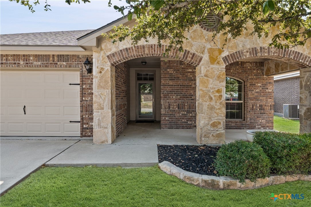 504 Copper Ridge Loop