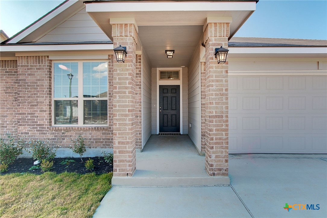 1122 Lilac Ledge Drive