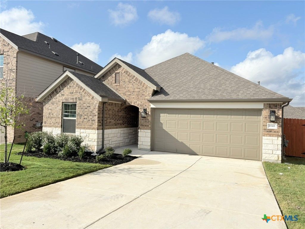 Photo of 1862 Pining Street, New Braunfels, TX 78132 (MLS # 610921)