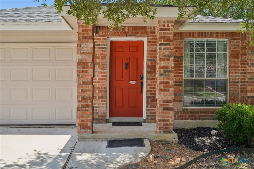 Photo of 243 Starling Creek, New Braunfels, TX 78130 (MLS # 617756)