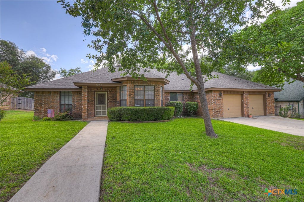 Photo of 1940 Squire Circle, New Braunfels, TX 78130 (MLS # 617701)