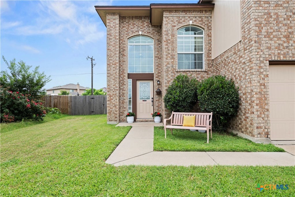 Photo of 4706 Honeystreet Bridge Lane, Killeen, TX 76549 (MLS # 617284)