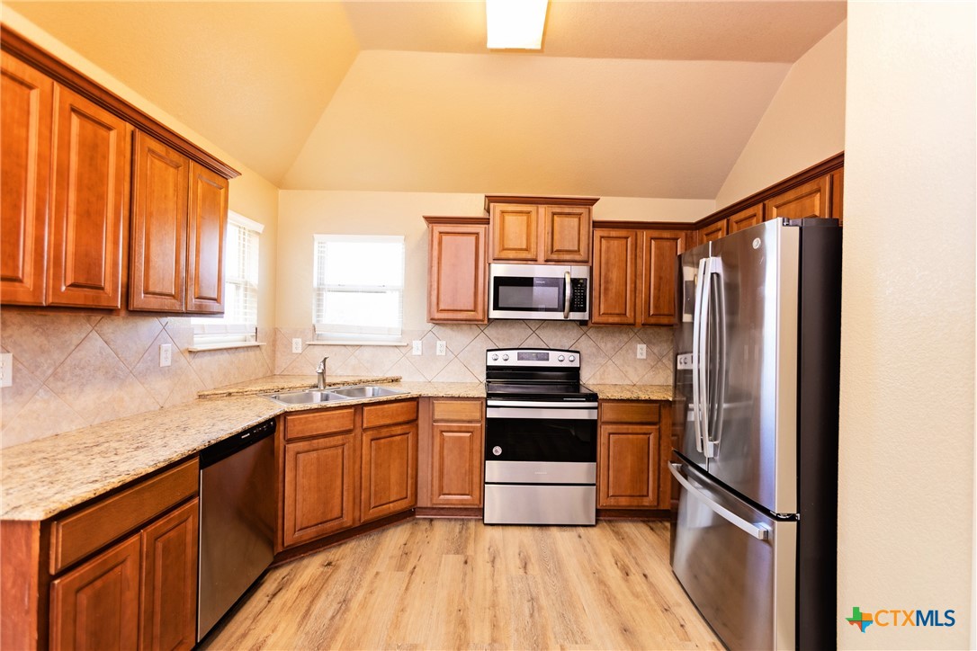 1023 Paseo Del Plata